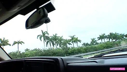 Header suka nyepong kontol sampai dalam banget dan dicrot di muka