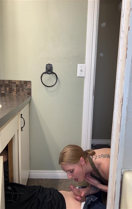 Cheating Wife Fucks the Plumber