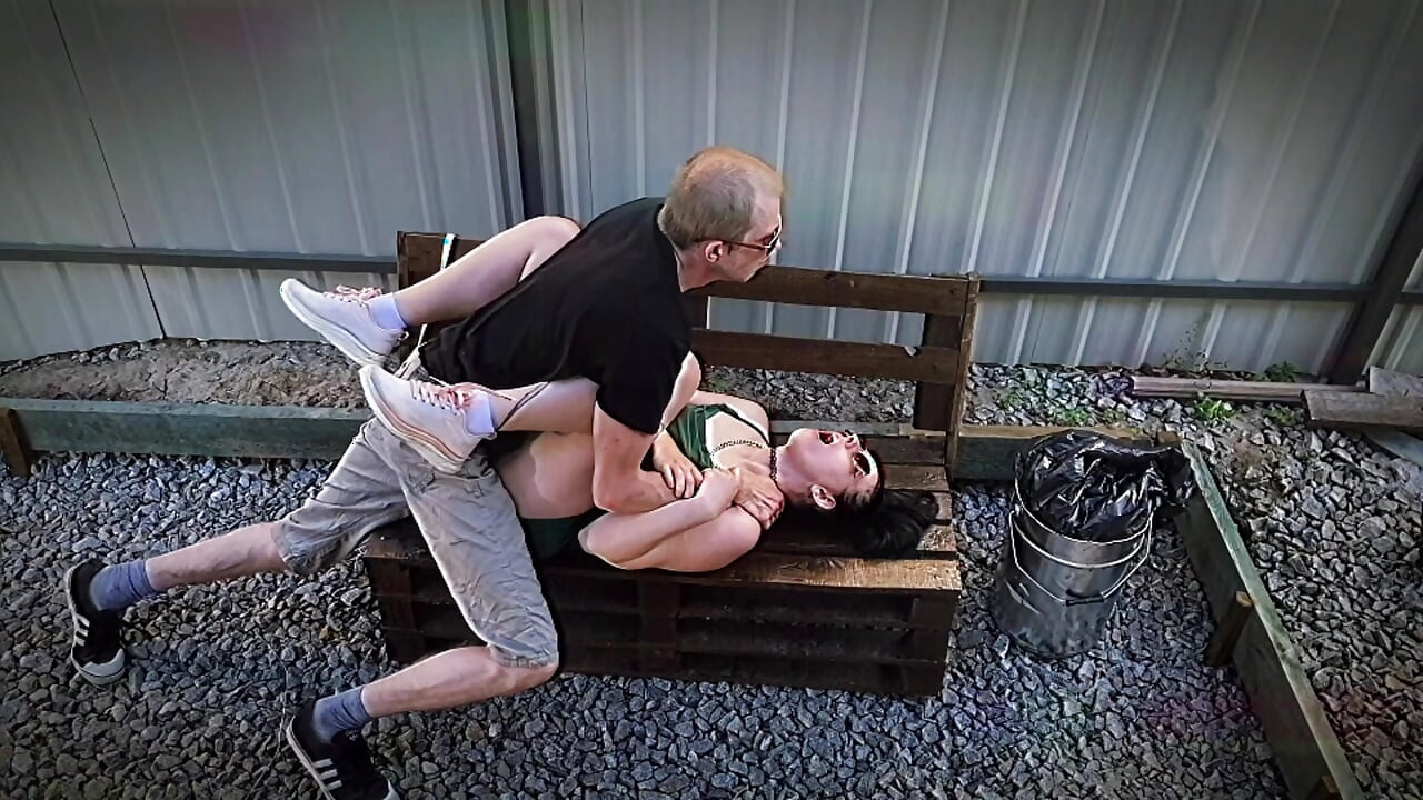 Hardcore public sex outdoors: a couple in the park