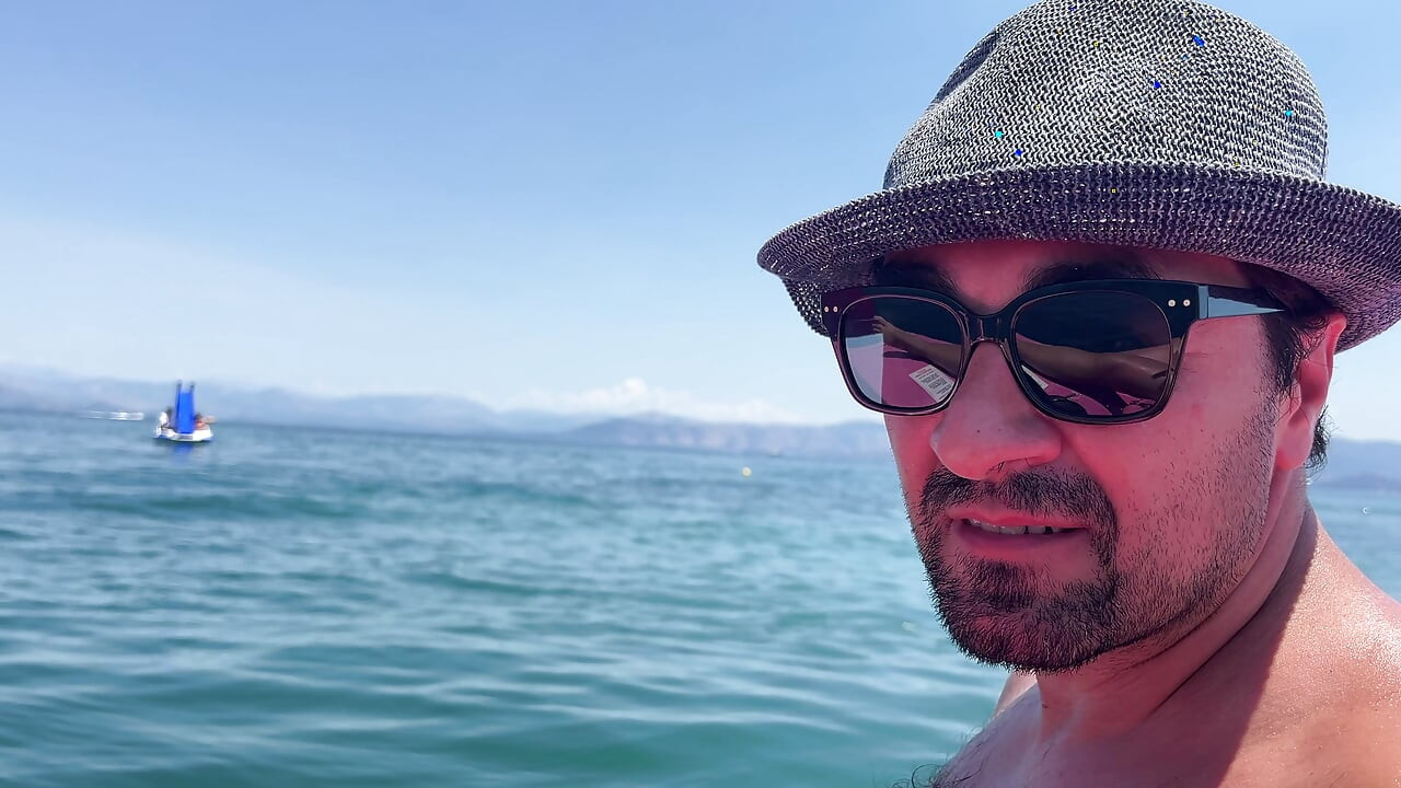 Public Exposure Risk Earl Smile Flashing My Cock On A Sea Pedal Boat