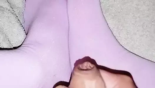 Pembe çoraplara boşalırım