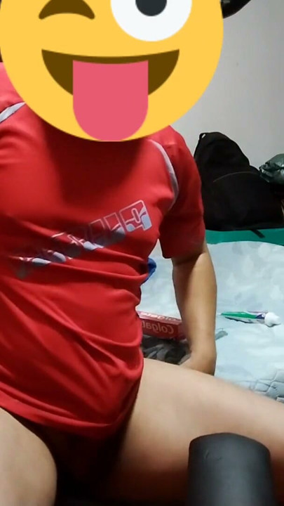 Pajero in his room | Clip 1