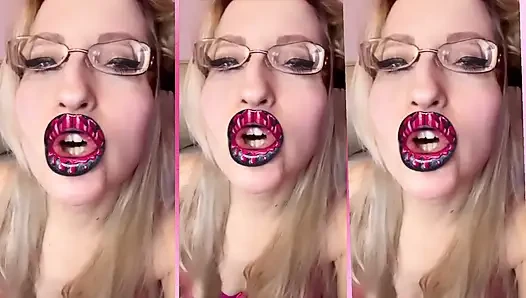 Kamu gila banget jadi dompetku!