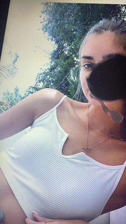 Cate Collins kommt zum Tribut, dicke Spermaladung