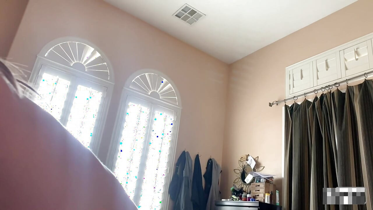 Hot couple has amazing sex on the bed!