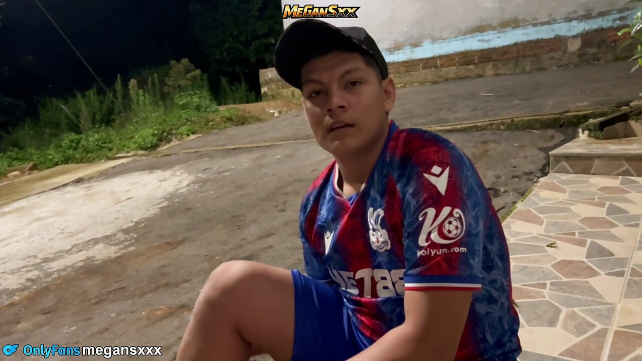 En aften så kedelig, at jeg bad den skøre fyr ved siden af om at kneppe mig.