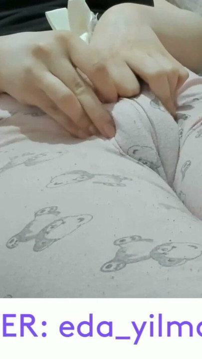 CAMEL TOE- PUFFED PUSSY- SWOLLEN PUSSY- BIG PUSSY- TURKISH MILF- TURKISH PORN- PAJAMAS | Clip 2
