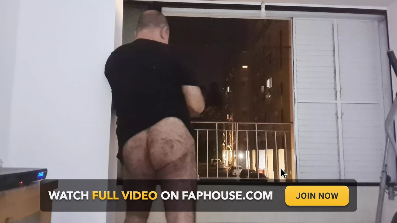 Exposing for You – You Just Need to Walk by and Have a Look!