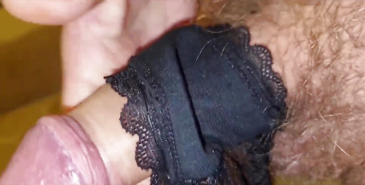 Squatting Cumshot Erotic Boy
