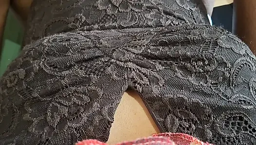 İri göğüslü orta yaşlı seksi üvey anne doğal büyük göğüsler