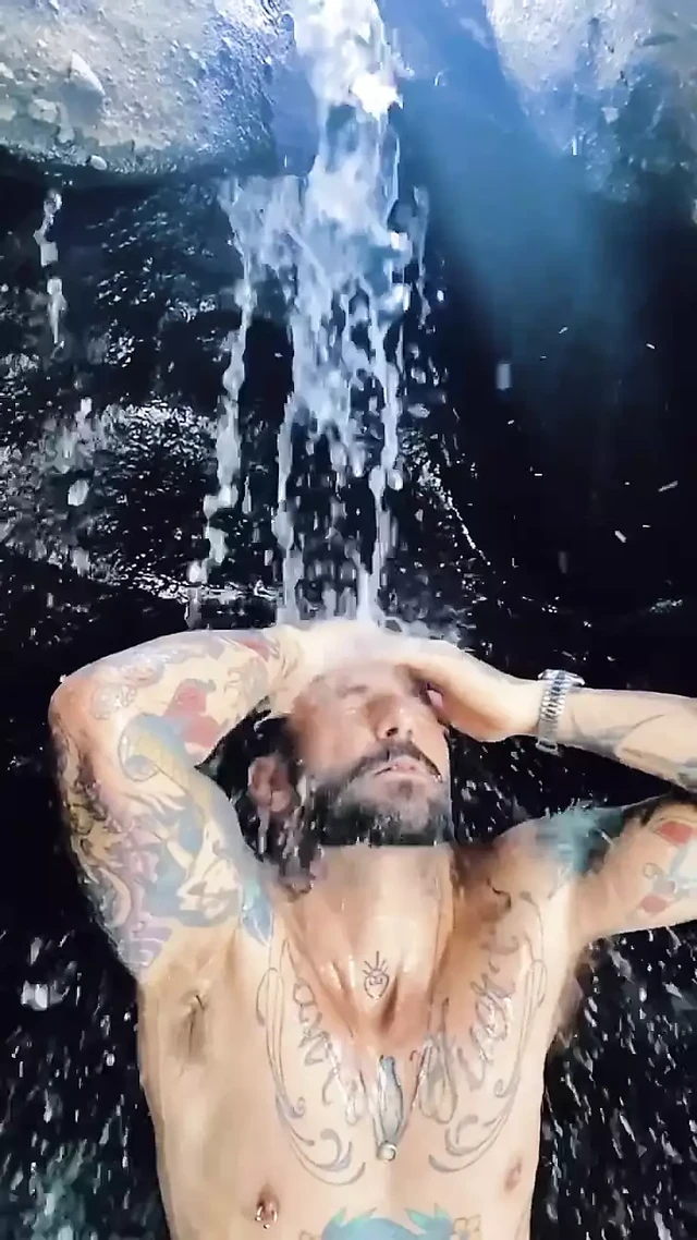 Curtindo as ferias com a namorada nova