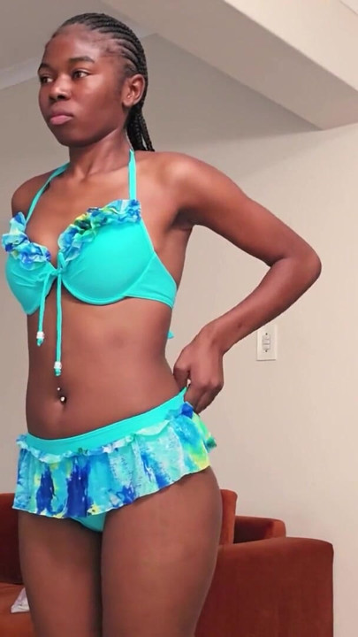 Jeg vidste, at denne TIGHT EBONY TEEN ville NYC hårdt nok... hendes kæreste vidste bare aldrig, hvor slemt -AfricanCasting | Klip 1