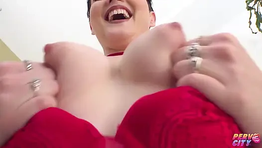 Pantat sempit samantha reigns dan jade valentine dientot habis-habisan