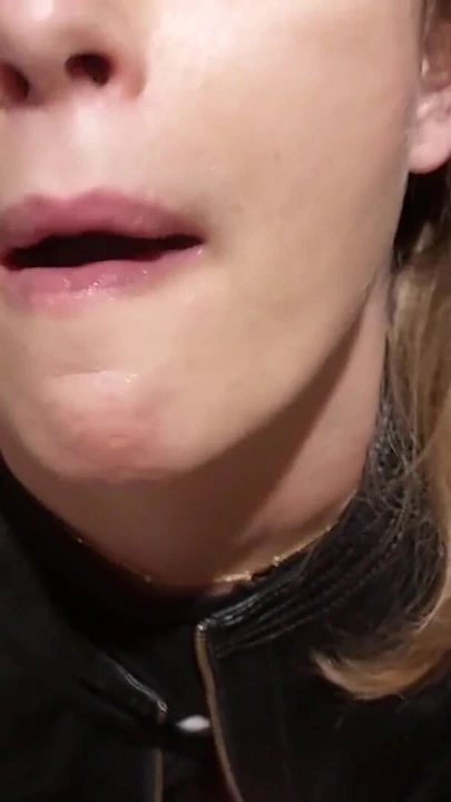 I met her while shopping, she gives me a blowjob in a public restroom and she swallows a huge load of cum | Clip 2