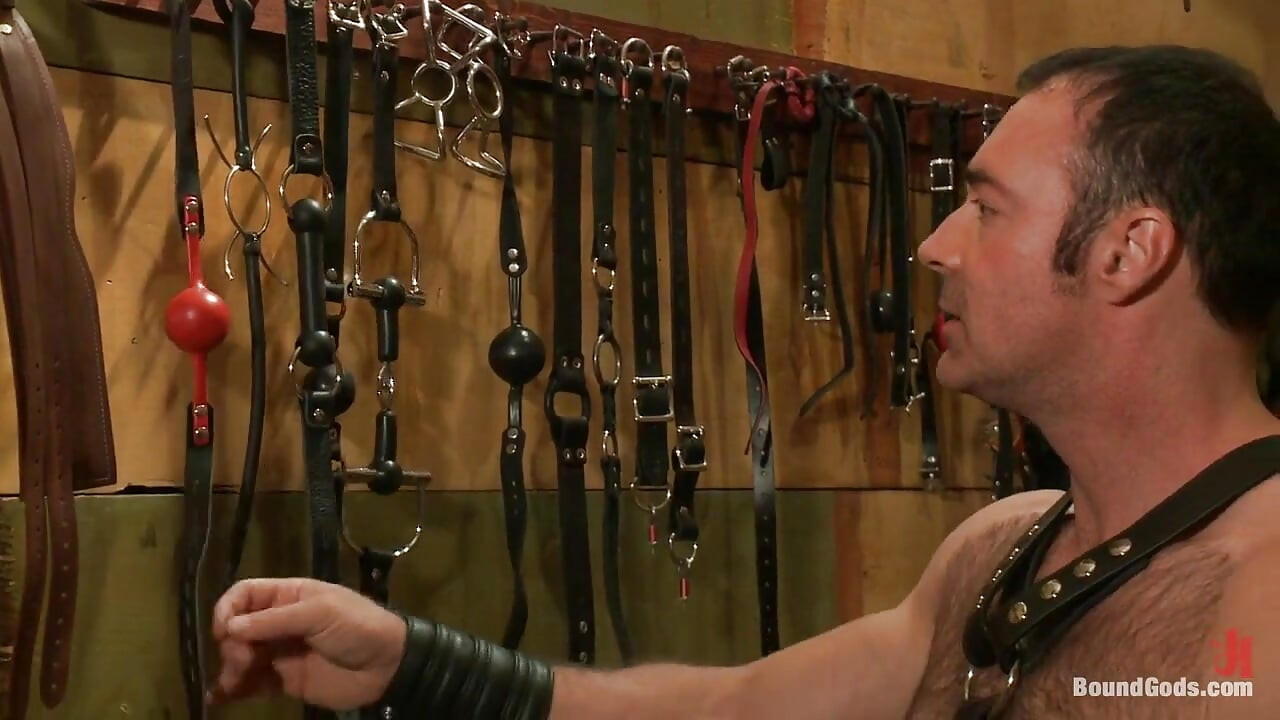 Te rog, tase fundul meu de 19 ani în timp ce ejaculezi, domnule!