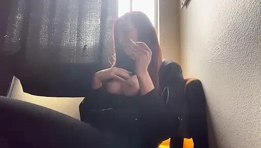 Italienische dicke titten, langes haar, artemisia Love, zigaretten rauchen