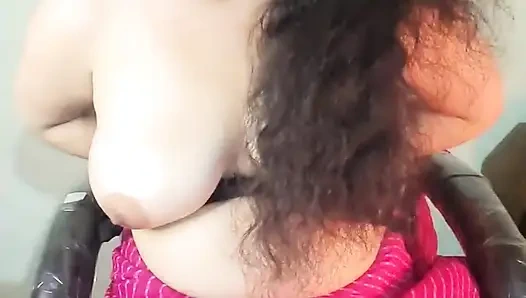 Lihatlah bagaimana dia bisa ketika dia masturbasi