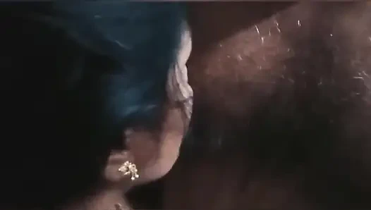 Tante seksi india lagi asik masturbasi muka dan teh