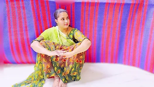 Hintli desi üvey kız kardeş ve erkek kardeş birlikte oyun oynuyor, üvey kız kardeş beni daha hızlı sikiyor, senin büyük kalçan