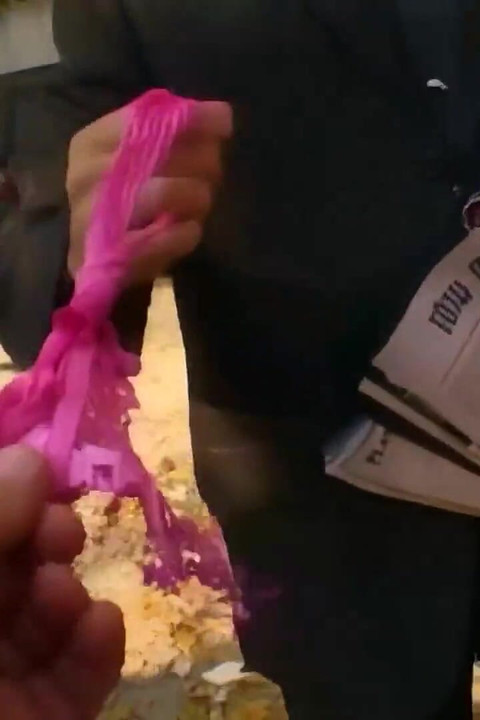 Dvije napaljene žene prišle su na ulici da se jebu