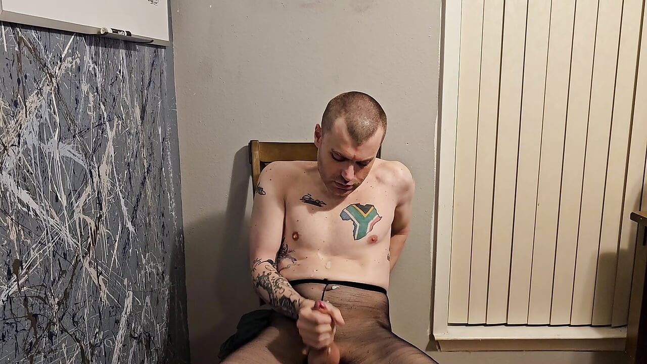 Anal Dildo Makes Sissy Boy Frankie Cum Multiple Times