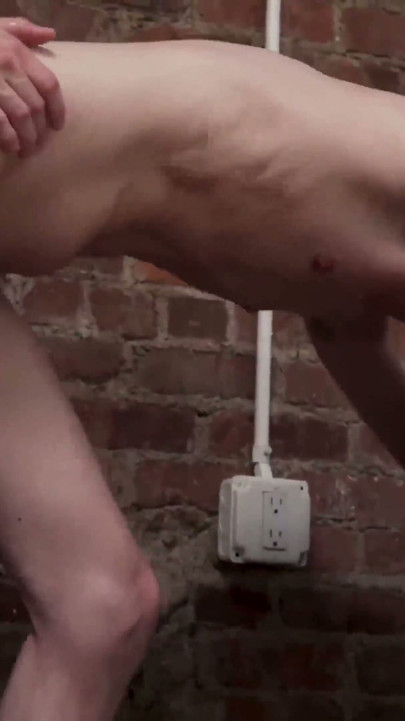 Young Mormon Voyeur Sees Friends Barebacking Vigorously | クリップ 1