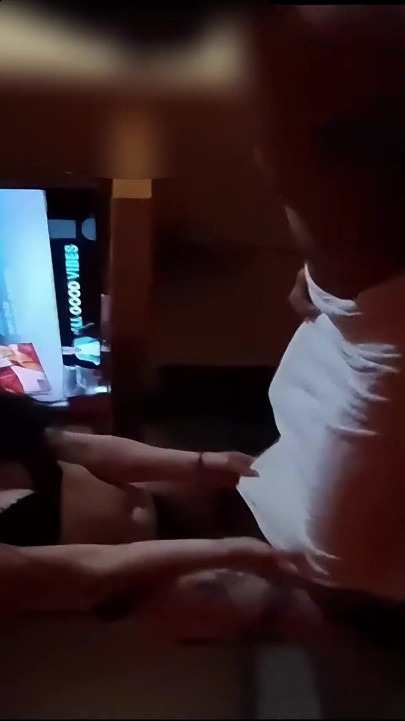 내 손에 그의 두 번째 시간 ... 그리고 그는 여전히 유쾌하게 경험이 없었다 (1부)