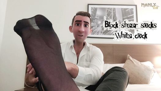 Beau-père gay - chaussettes noires, bite blanche! - viens, adore mes pieds, regarde-moi caresser ma bite blanche dure et jouir ensemble