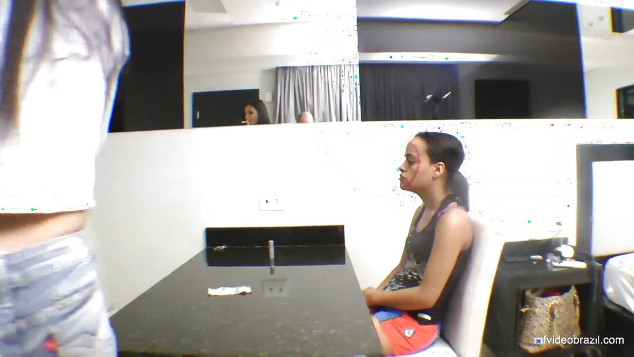 Spitting Girl - Swallow all my spit fucking bitch! - By Aline Cruel and Vaninha