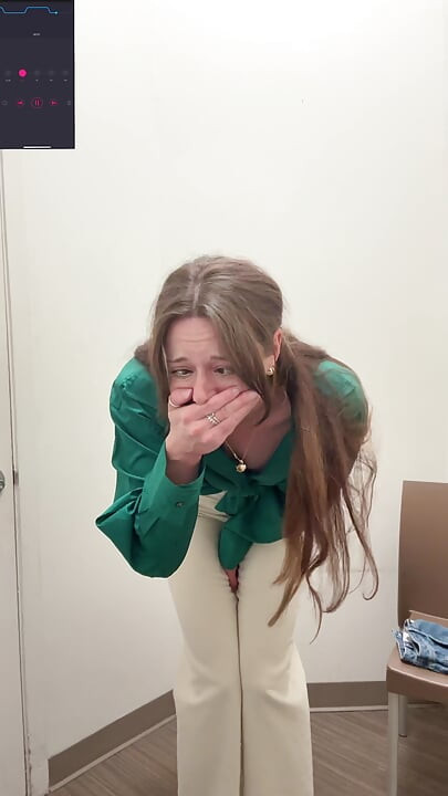 Saindo, espero que ninguém me ouça!