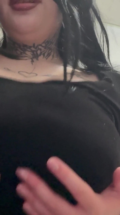 Hot Brunette Masturbates Her Pussy to a Pulsating Orgasm