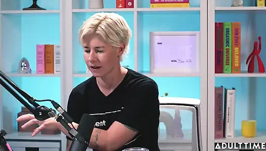 Lilly Bell Exhibitionism, Sexting, & Empowerment | the Adult Time Podcast