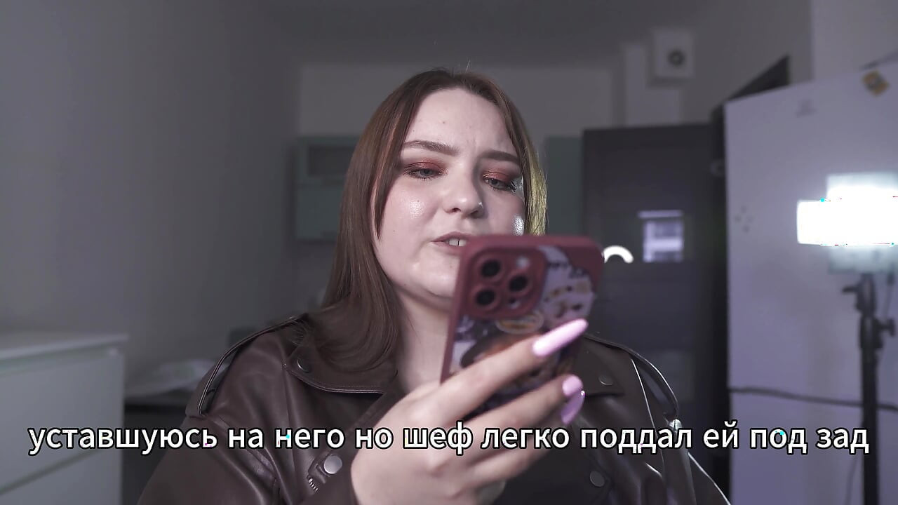 Poveste porno - Soția locotenentului se așează bucuroasă sub șef (rusoaică, muie, sex dur, încornorat)