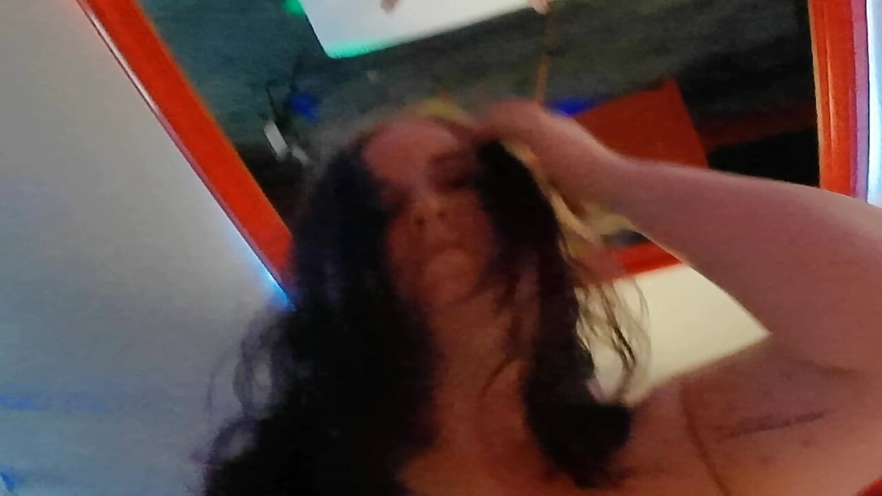 Ngentot di ranjang dengan cermin!