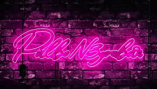 LIL LATINA EROTICA SHOWER SHOW