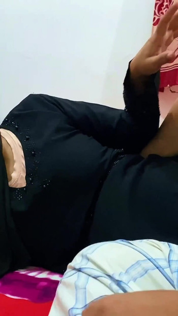"desi bhabhi parosiyon ke sath jordar chudaee" se avismarniy kshan"