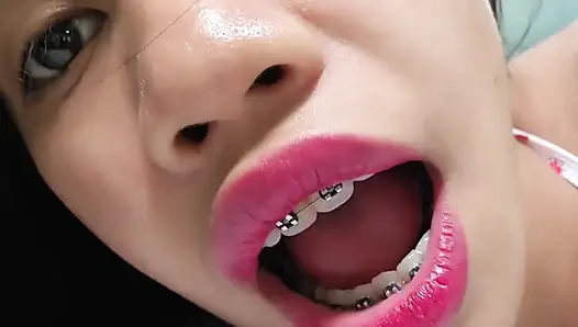 Giantess Queen