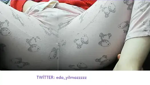 MASTURBASI DENGAN PIYAMA- MEMBELAI VAGINA DENGAN PIYAMA- PORNO TURKI