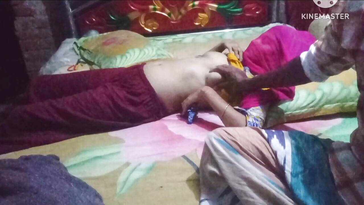 Bangladeshi stepsister give me massage. me give a massage his bobs