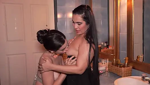 Stepmother Sarah Black scissor with Judith Cox