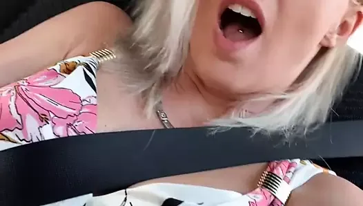 OMG! In a taxi secretly fingered to orgasm