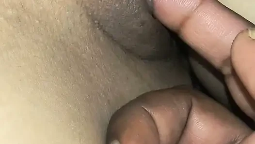 Bhabi finger full masti