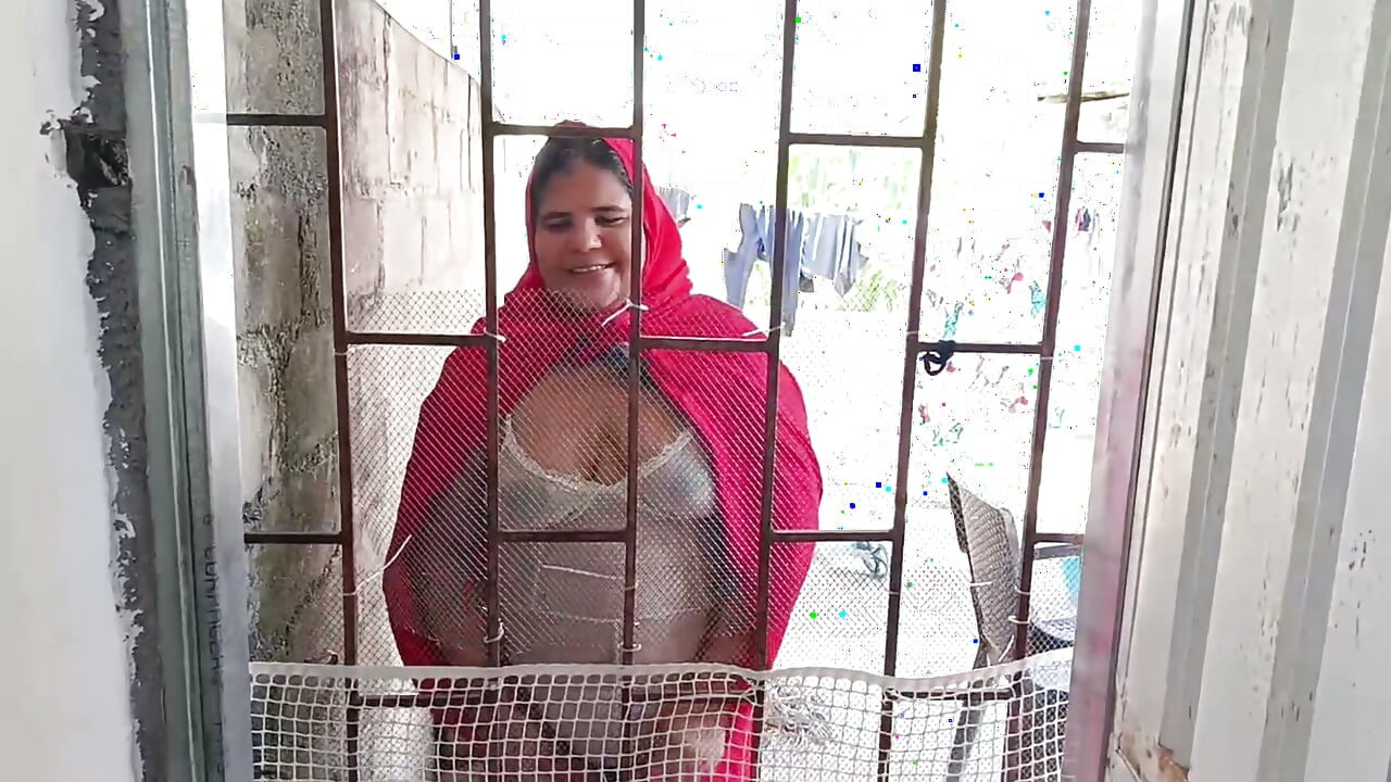 HALLOWEEN SPECIAL. With sexy chubby big ass riding hood gets fucked by a big cock on Halloween night