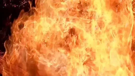 Enge fotzen gefickt, szene-4_two blonde schätzchen bekommen im wald drei schwänze gleichzeitig geritten