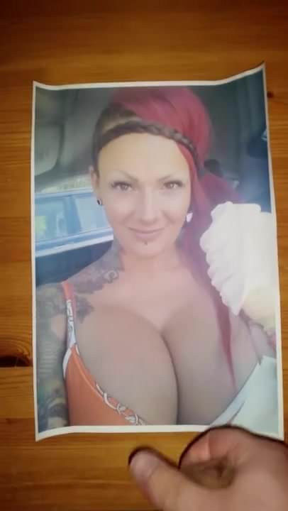 Cum tribute for a Finnish tattoo artist