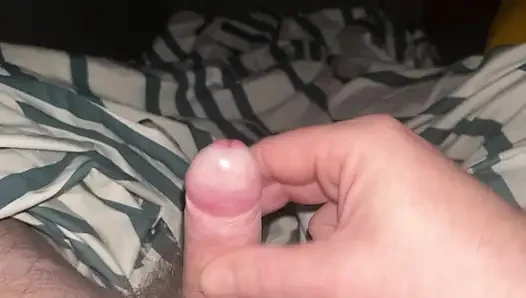 Sonunda boşalma ile Fransız pornosu izlerken başka bir elle muamele