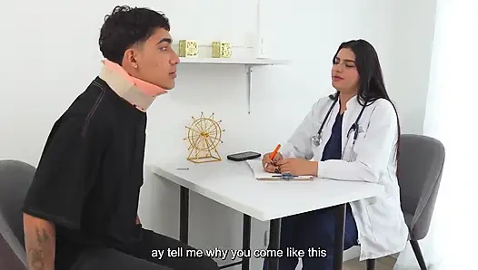 Dokter super semok ini makin sange saat memeriksa pasiennya dan berujung dientot habis-habisan di meja pemeriksaan