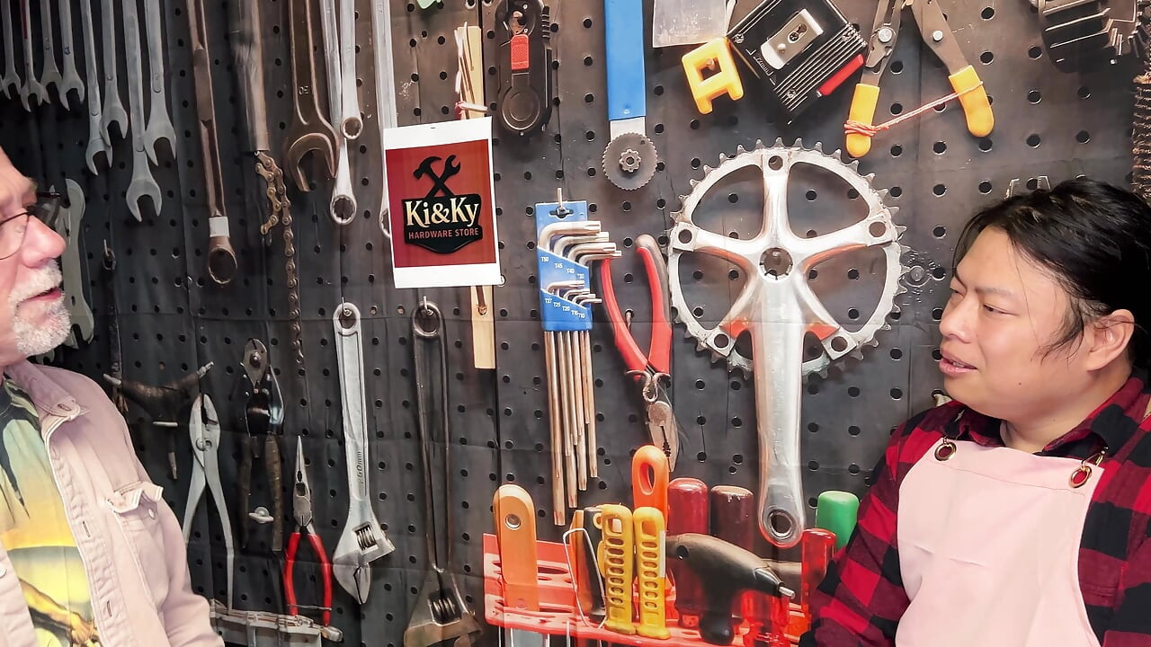 Versauter Hardware-Shop - cliff media productions