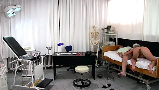 Двойное Проникновение Милфы-блондинки, Трах С Доктором, Осмотр