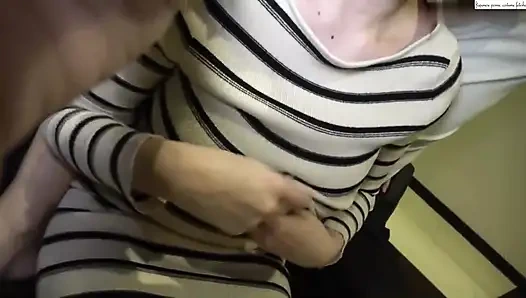 Aus diesem badeanzug herausplatzen